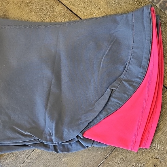 Adorable Gray and Pink Leggings - Picture 2 of 9